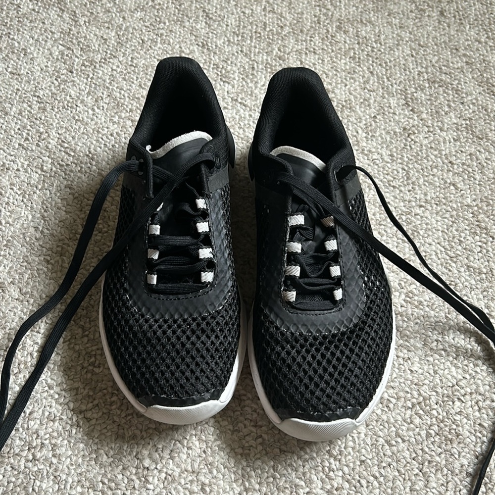 UA Tribase Reign 4